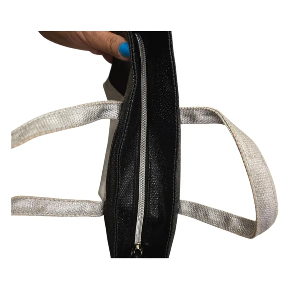 Victoria's Secret Cosmetic Bag Black and Cream - Picture 4 of 4